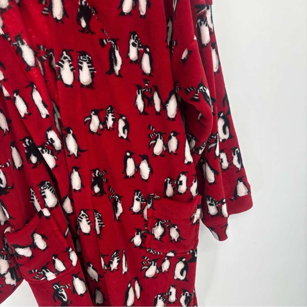 Vera Bradley Red and Black Fleece Hooded Robe - Picture 5 of 7
